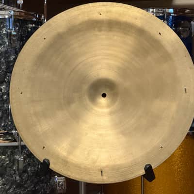 1960's Zildjian 20" Pang Sizzle Cymbal 2030g Swish China image 5