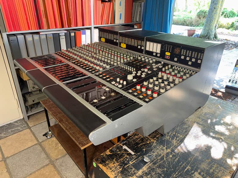 POLYGRAM (Deutsche Grammophon) desk recapped! image 1