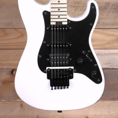 Jackson USA Signature Adrian Smith San Dimas SDM Snow White w/ Case image 1