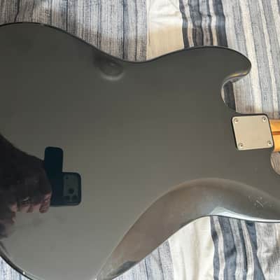 Fender Jazz Bass 1993 Vintage with Vintage Red Badge Chainsaw Hard shell case image 4