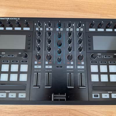Native Instruments Traktor Kontrol S5 - Black image 8