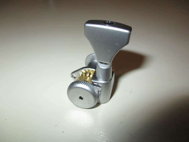 Hipshot Satin CHROME 6 In-Line GripLock Open-Gear Locking Left-Handed Tuners 2025 - Satin Chrome image 1