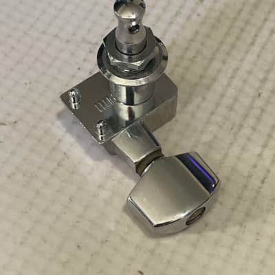 1990's Era USA Fender Logo American Stratocaster Guitar Chrome Staggered Tuners Tuning Pegs 6 In Line image 7