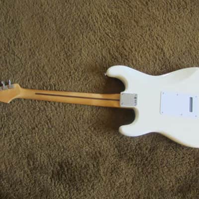 Fender Stratocaster Deluxe Roadhouse 2007 - Arctic White w/HSC image 6