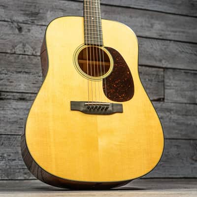 Martin D-18 image 4