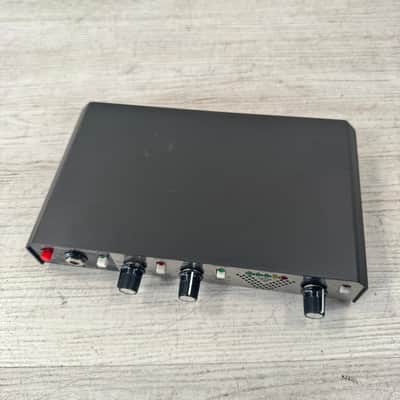 Studio Projects VTB1 - Single-channel Solid State Microphone Preamplifier image 4