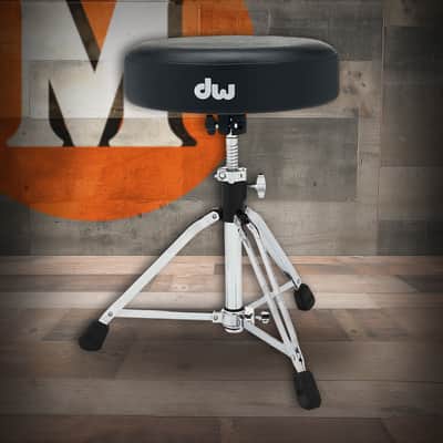 DW 9000 Series Round Top Throne (DWCP9100M) image 1