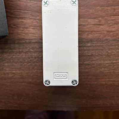 MXR M282 Dyna Comp Mini Bass Compressor 2019 - Present - White image 4