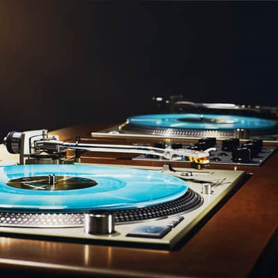 Bespoke Vinyl DJ Console - Hatchett Sound Furniture image 2