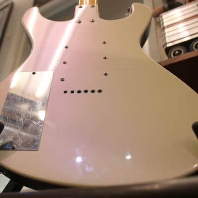 Danelectro Hodad 12-String 2000 - 2004 - White/Violet Pearl image 7