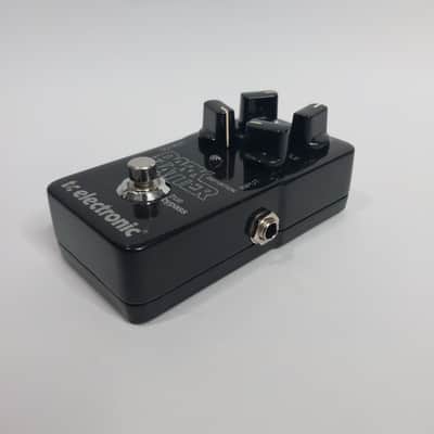 TC Electronic Dark Matter Distortion with Box image 9