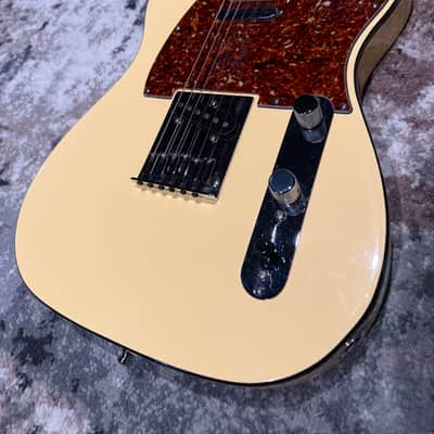 Fender American Deluxe Telecaster with Maple Fretboard 2005 image 5