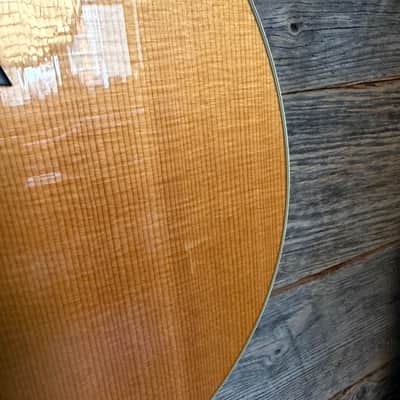 Used Taylor 2009 Custom Grand Auditorium Natural OSHC image 2