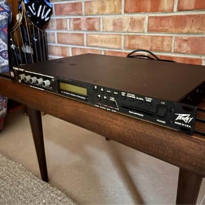 Peavey Tubefex Midi Tube Preamp with Digital Effects with PFC-10 Foot Controller image 3