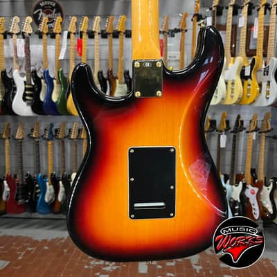 Fender   Stratocaster Stevie Ray Vaughan Srv Sunburst Signature image 6