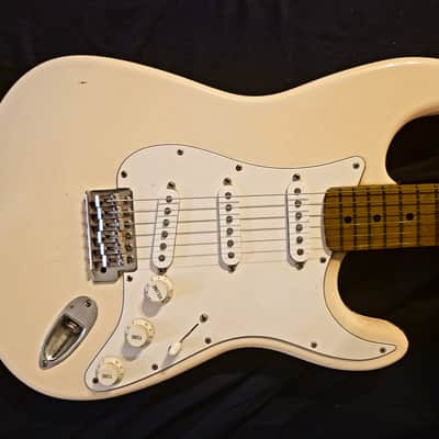 Fender  Stratocaster  1994 - Bone white image 2