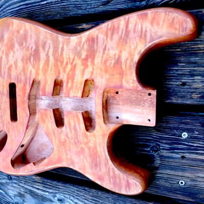 Stratocaster body, mahogany/maple image 2
