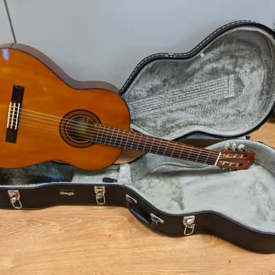 Yamaha G-225 Natural Classical Guitar With Hard Shell Case image 12