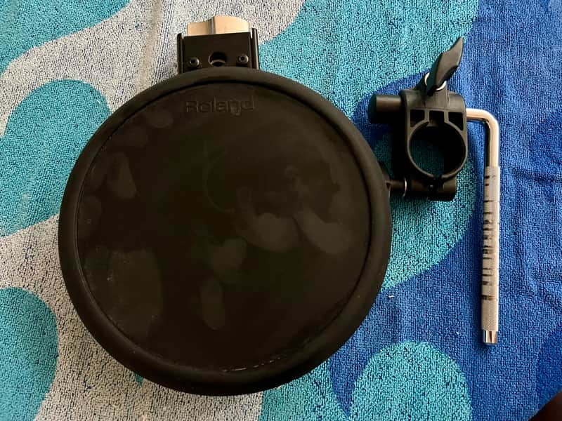 Roland PD-8 V-Pad 8" Dual Trigger Drum Pad 2004 with mounting bracket image 1