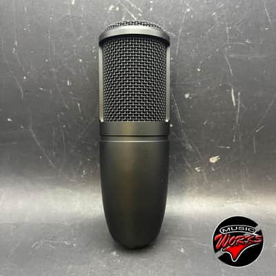 Akg   P 120 Condenser Mic image 2