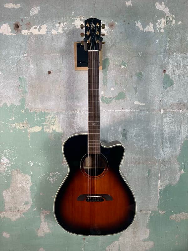 Alvarez Yairi Stage Weir Cedar/Rosewood w/Cutaway - Sunburst #6380 image 1