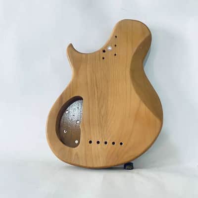 Alder Wood 5 String Bass Body with Tiger Maple Top image 3