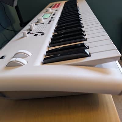 Korg KROSS 2 61-WH 61-Key Synthesizer Workstation 2017 - Present - White image 2