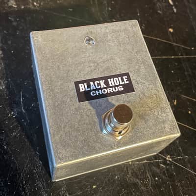 Henretta Engineering Black Hole chorus | Reverb