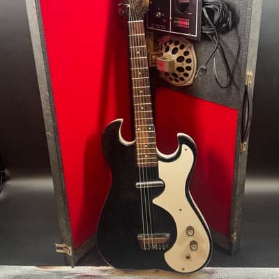 Silvertone 1448 With Case Amp 1962 - 1967 - Black image 1