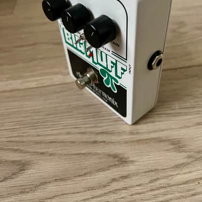Electro-Harmonix Big Muff Pi with Tone Wicker Distortion / Sustainer 2008 - Present - White / Black / Green image 5