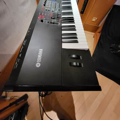 Yamaha S70 XS weighted 76 note keyboard/Synth with Motif XS Engine image 21