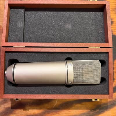 Neumann U 87 Ai Large Diaphragm Multipattern Condenser Microphone Kit Nickel image 3