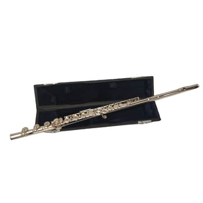 Schiller Model 300 Flute W/Sterling Silver Lip Plate and Engraving image 1