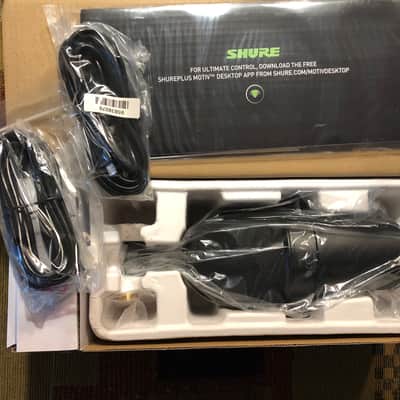 Shure Shure MV7-K Podcast Microphone - Black image 3