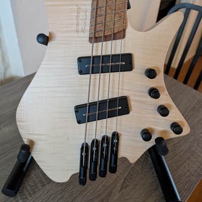 ベース Valiant Guitars TNT-4 WILD FLOWERS Valiant Guitars TNT Bass-4 Wild Flowers | Reverb