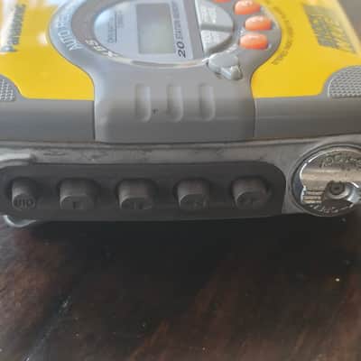 Panasonic ShockWave RQ-SW10 AM FM cassette player Early 2000s - Yellow gray orange image 9