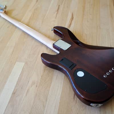 Fender Deluxe Series Jazz Bass 24 Fret Quilt Top w/ Active EQ, Duncan Pickups and Hardshell Case image 13