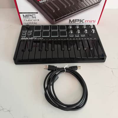 Akai MPK Mini MKII 25-Key MIDI Controller 2014 - Present - Black with Black Keys