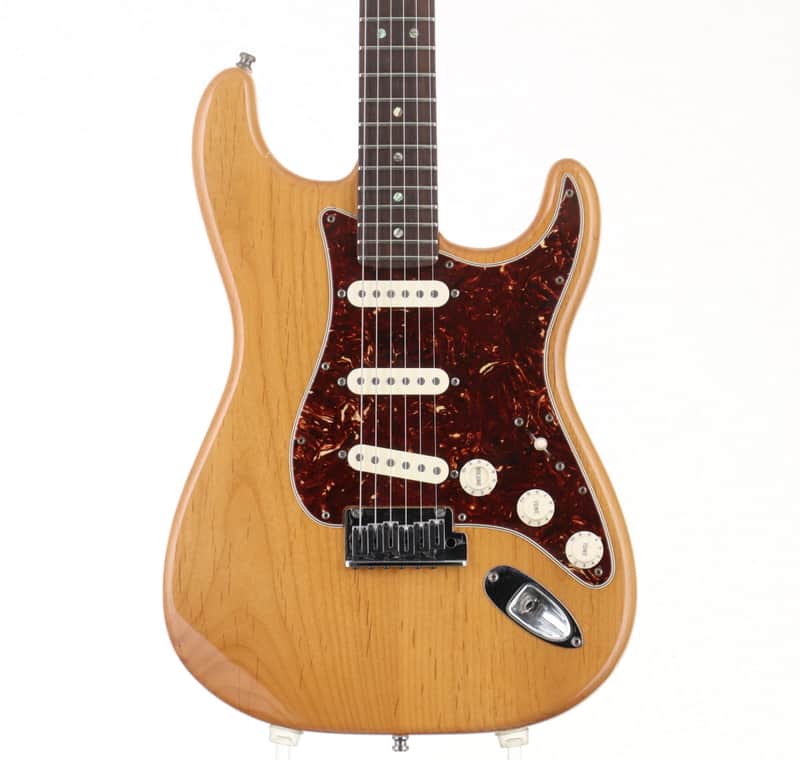Fender American Deluxe Stratocaster SCN Ash with S-1 Amber, manufactured in 2007 [DZ7291847] (05/06)