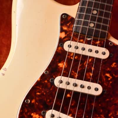 Fender Stratocaster 1965 - Olympic White with rare Tortoise guard image 9
