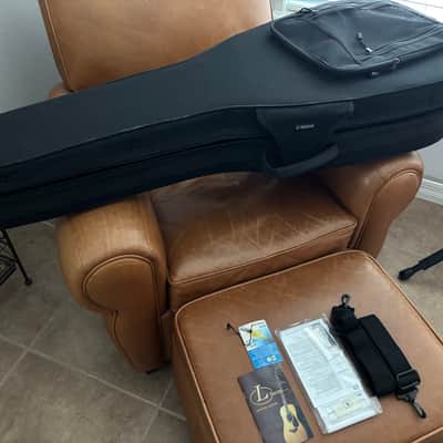 Yamaha LJ16 Medium Jumbo Acoustic Guitar - Natural image 19