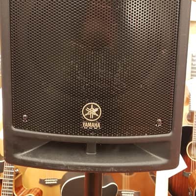 Yamaha  Stagepas 300 portable PA system image 5