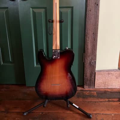 Fender Telecaster MIM 2018 - 3 Tone Sunburst image 2