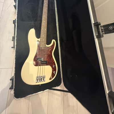 Fender American Standard Precision Bass with Rosewood Fretboard 2008 - 2016 - Olympic White image 12