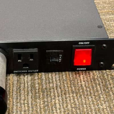 Furman PL-8 Series II, 15- Amp Power Conditioner, 1U Rack Space w/ Lights, Excellent Condition image 4