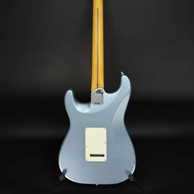 Fender Ultra Luxe Vintage '60s Stratocaster - Ice Blue Metallic image 5