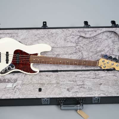 Fender American Professional Jazz Bass V 2017 - Olympic White image 11
