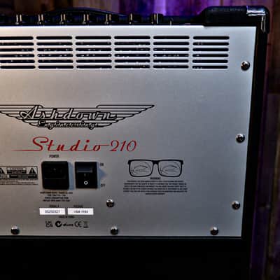 Ashdown Studio 210 300-Watt 2x10" Bass Combo imagen 6