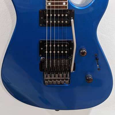 Chatting Bird - Design by Caparison CDE-HH (Dellinger clone