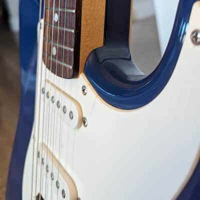 Fender Squier 20th Anniversary Stratocaster HSS, Blue image 6